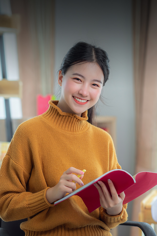 王小姐(高中輔導老師)